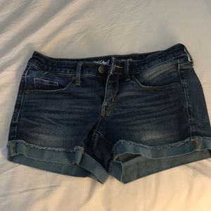 Cuffed jeans shorts